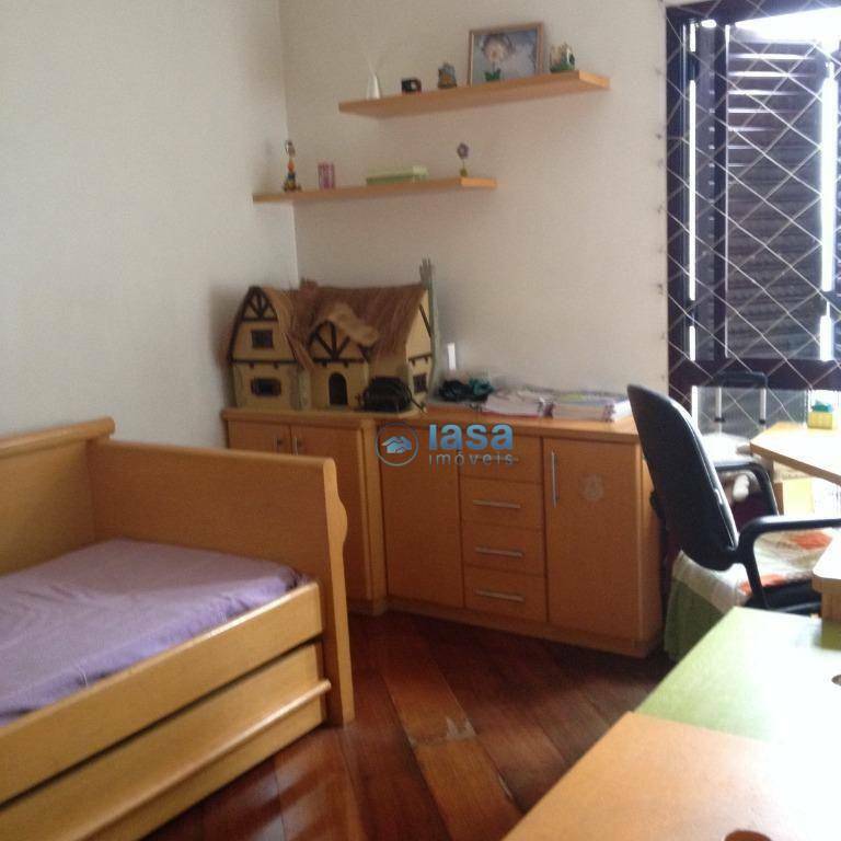 Apartamento à venda com 3 quartos, 145m² - Foto 7