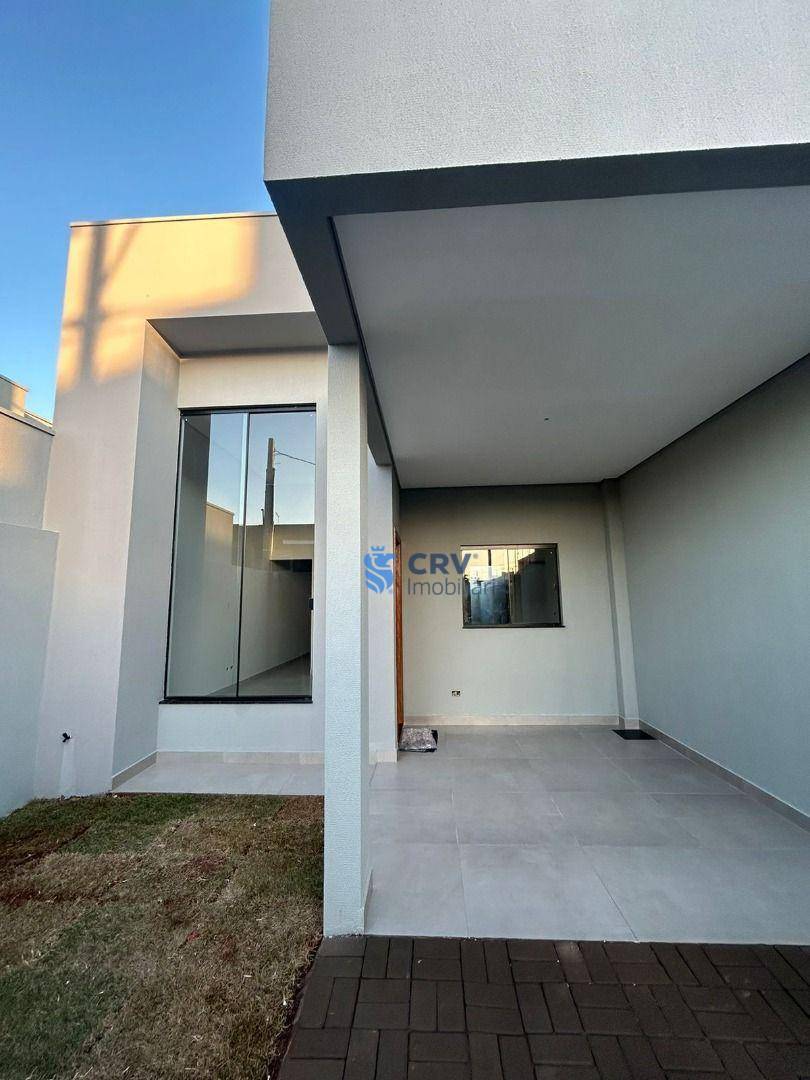 Casa à venda com 3 quartos, 83m² - Foto 1