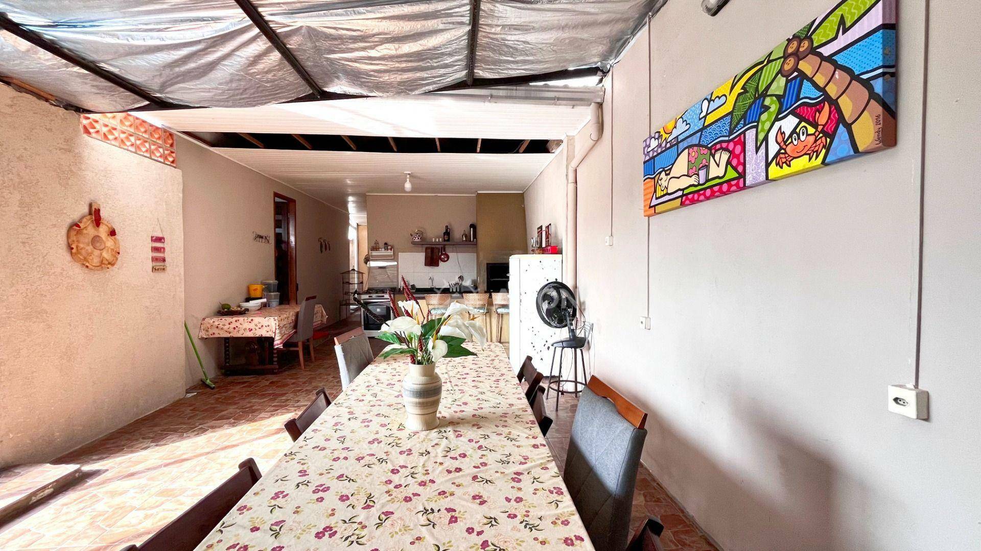 Casa à venda com 4 quartos, 208m² - Foto 27