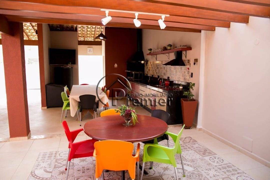 Casa à venda com 3 quartos, 238m² - Foto 5