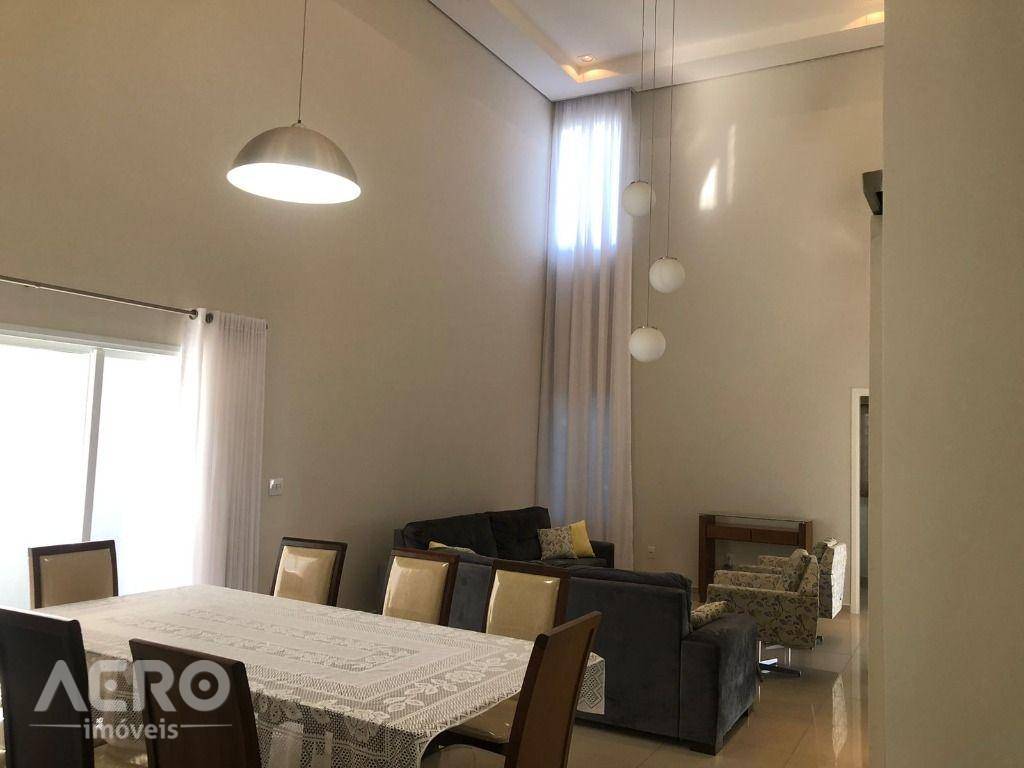 Casa de Condomínio à venda com 4 quartos, 291m² - Foto 6