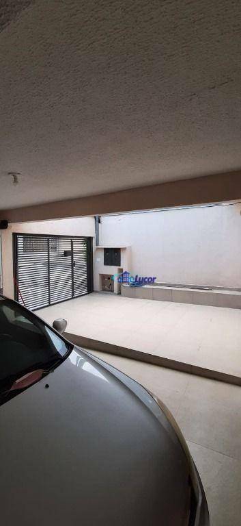 Sobrado à venda com 3 quartos, 245m² - Foto 11