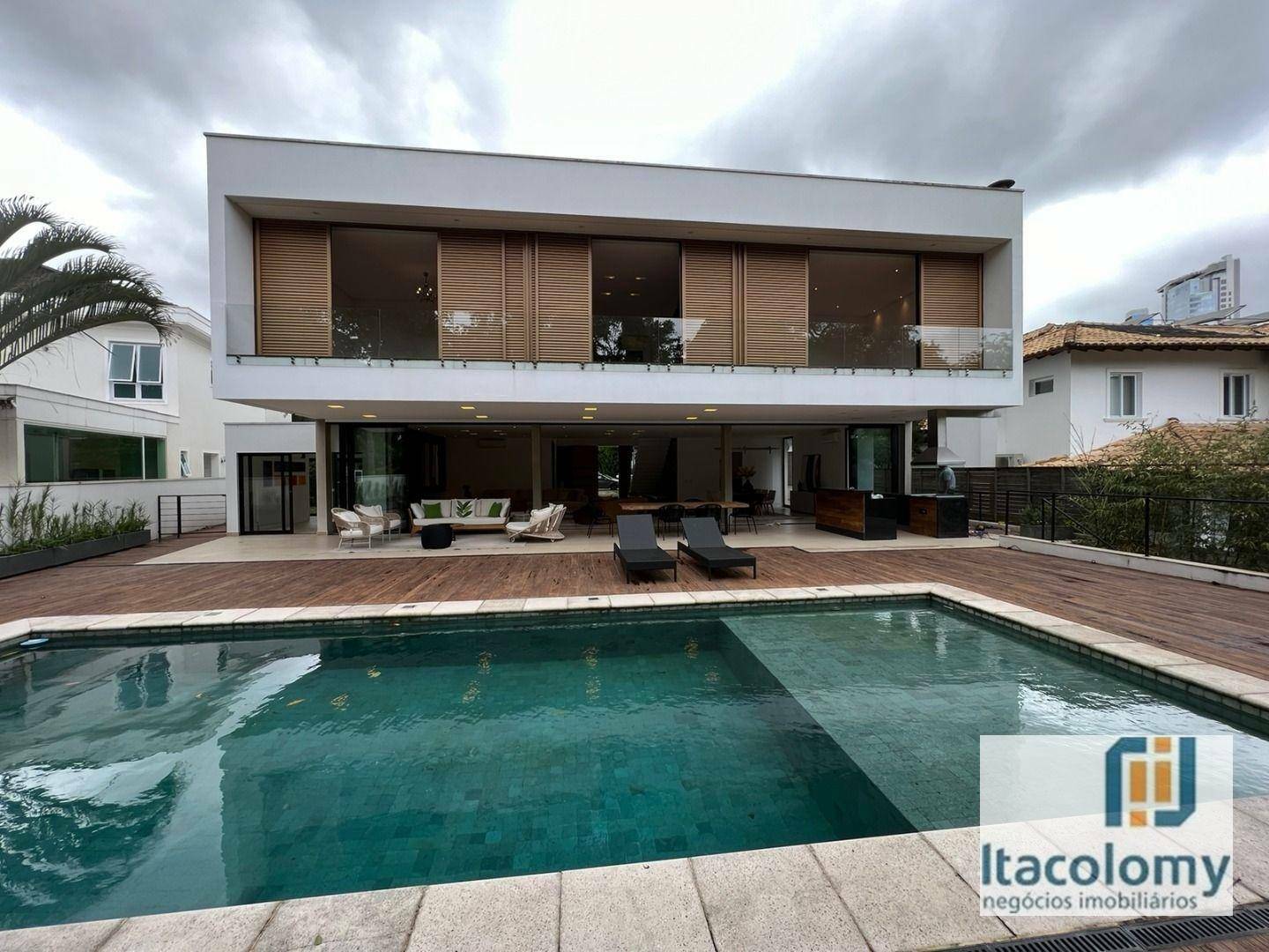 Casa de Condomínio à venda com 5 quartos, 730m² - Foto 2