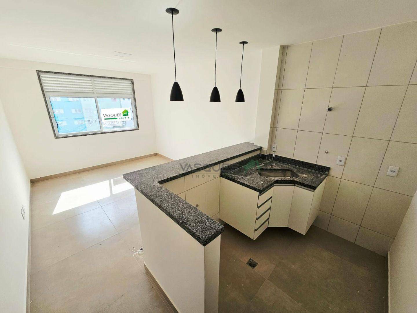 Apartamento à venda com 1 quarto, 40m² - Foto 1