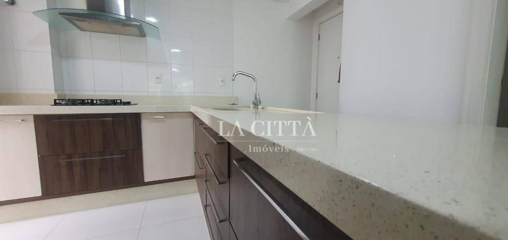 Apartamento para alugar com 2 quartos, 75m² - Foto 4