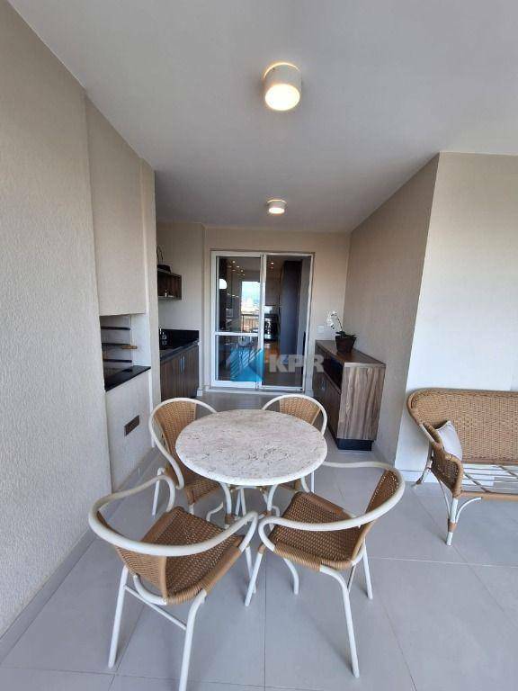 Apartamento à venda com 3 quartos, 194m² - Foto 17