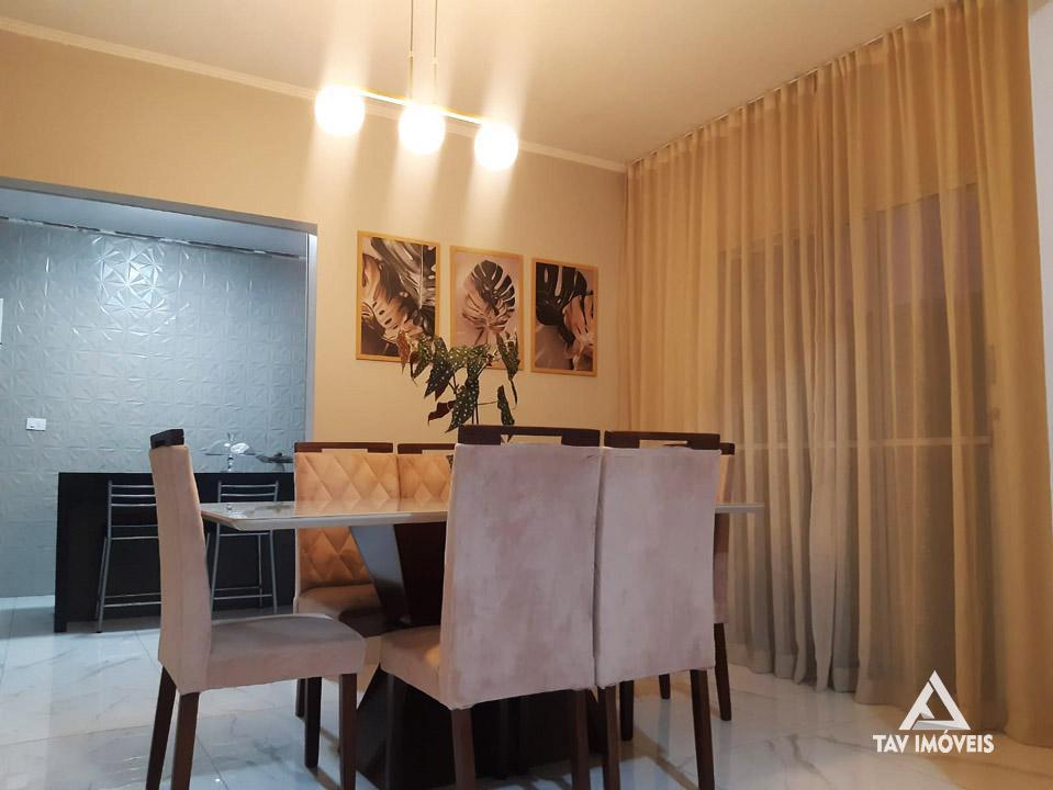 Casa à venda com 4 quartos, 180m² - Foto 4