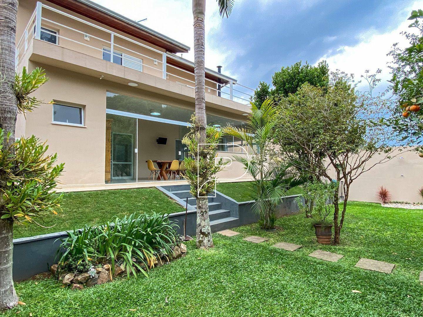 Casa de Condomínio à venda com 3 quartos, 289m² - Foto 1