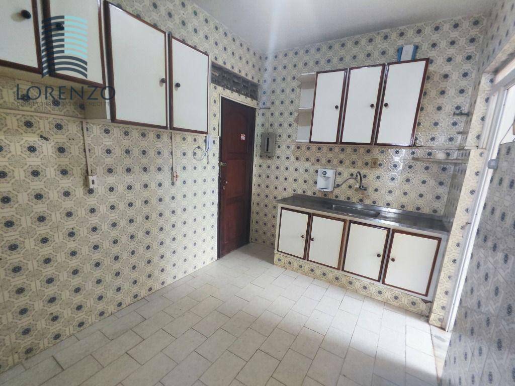 Apartamento para alugar com 3 quartos, 120m² - Foto 16