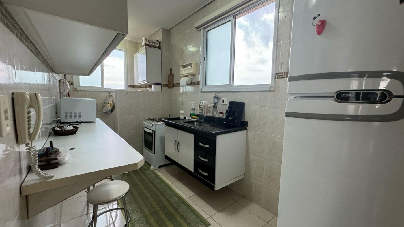 Apartamento à venda com 2 quartos, 70m² - Foto 10