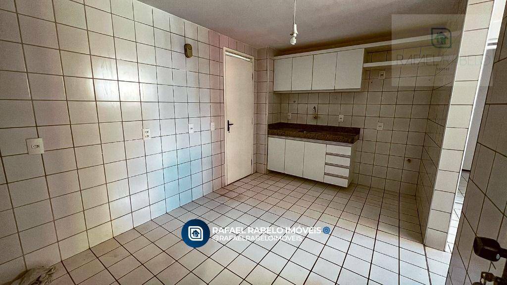 Apartamento à venda com 3 quartos, 125m² - Foto 4