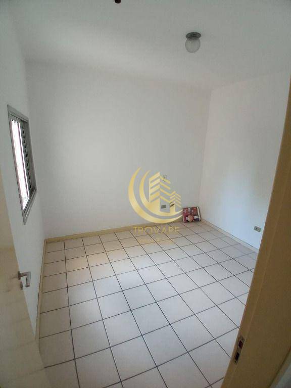 Apartamento à venda com 3 quartos, 90m² - Foto 2