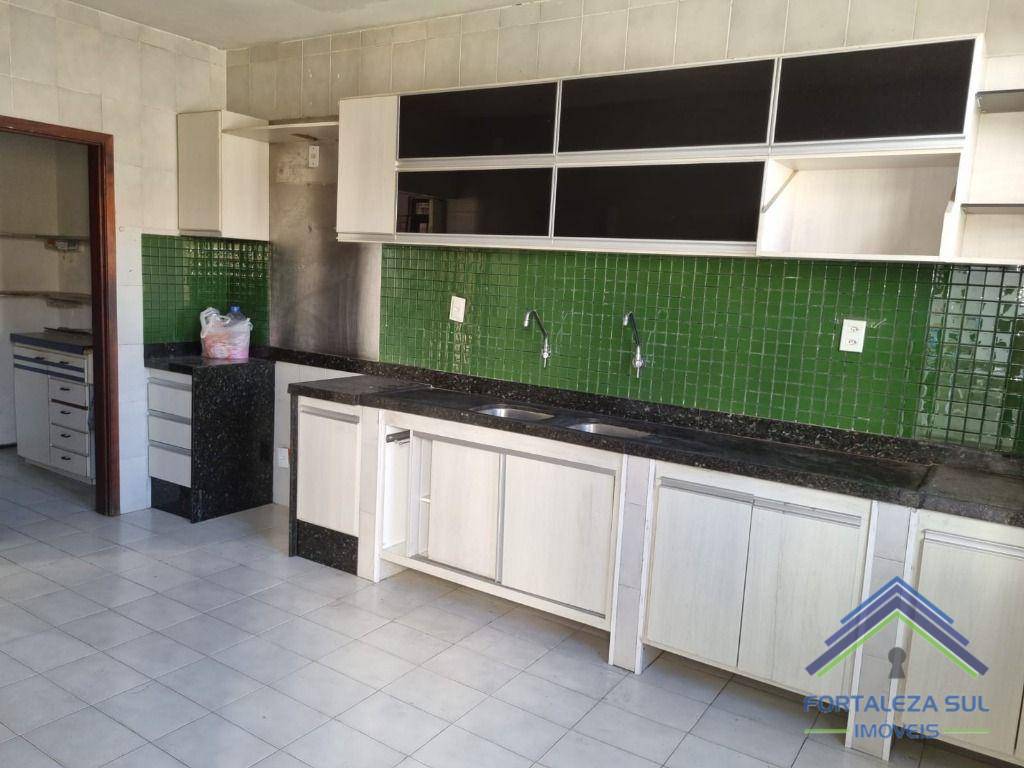 Casa à venda com 4 quartos, 281m² - Foto 21