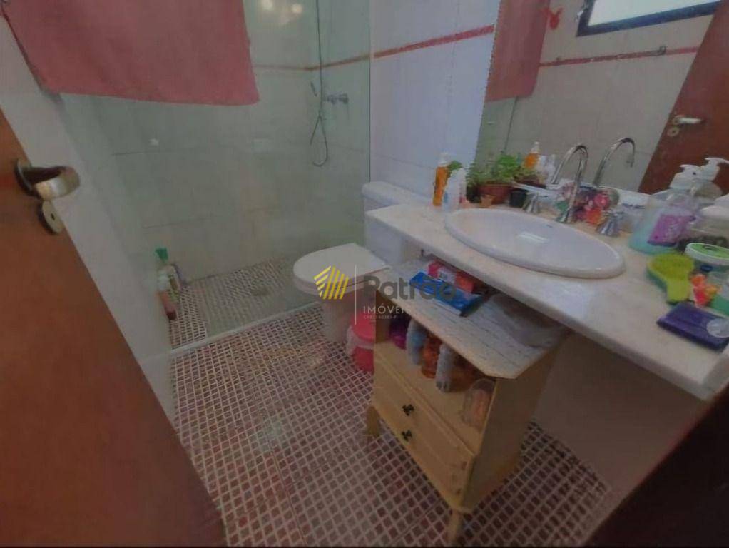 Sobrado à venda com 3 quartos, 230m² - Foto 35