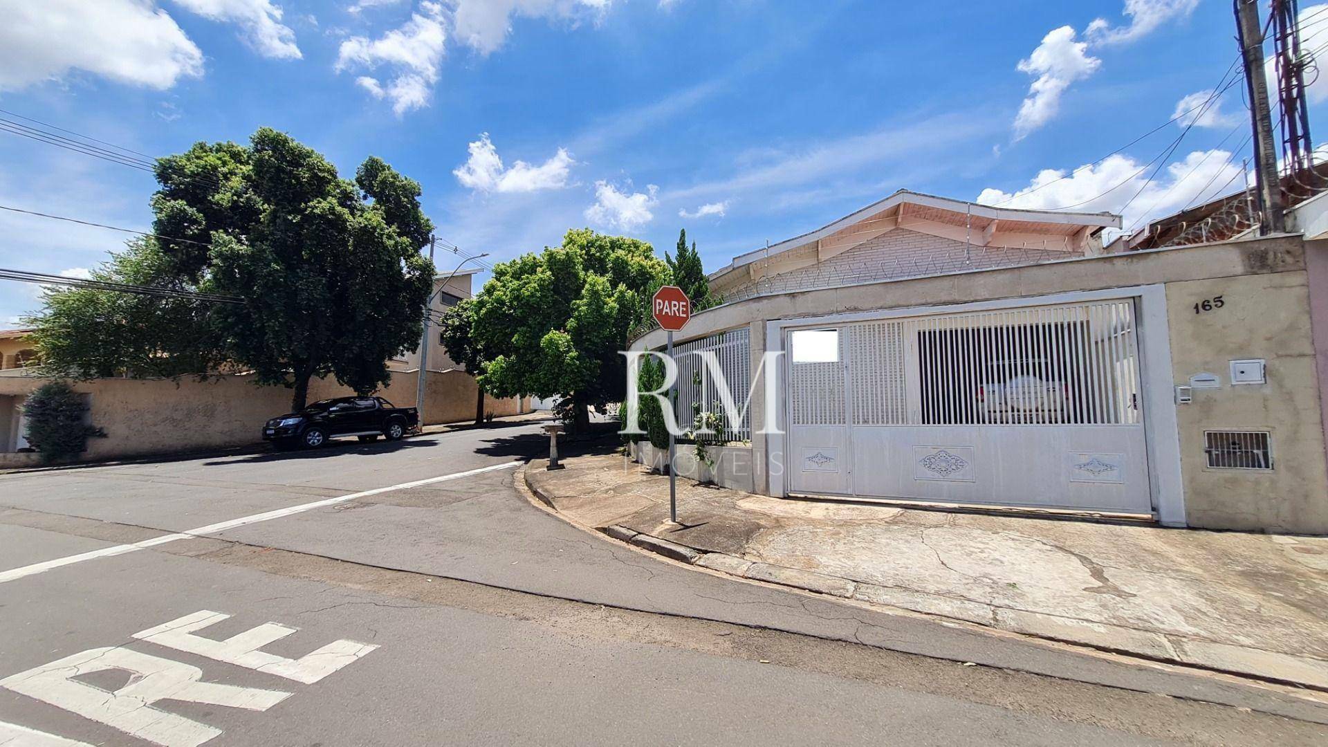 Casa à venda com 4 quartos, 220m² - Foto 2