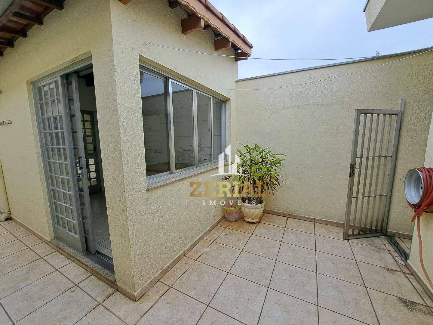 Casa à venda com 4 quartos, 255m² - Foto 28