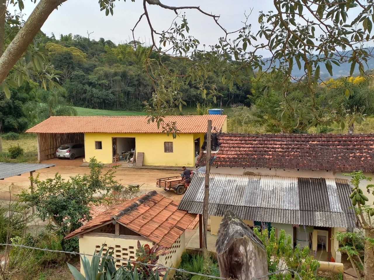Sítio à venda com 2 quartos, 726000m² - Foto 1