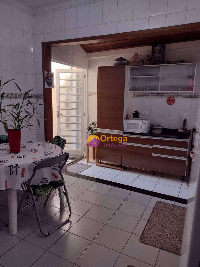 Casa à venda com 3 quartos, 150m² - Foto 9