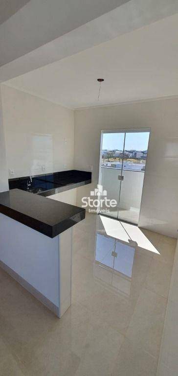 Apartamento à venda com 3 quartos, 73m² - Foto 2