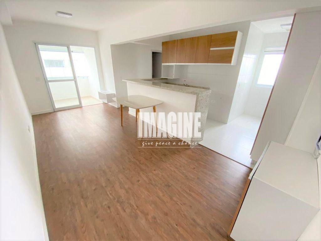 Apartamento à venda com 2 quartos, 56m² - Foto 1