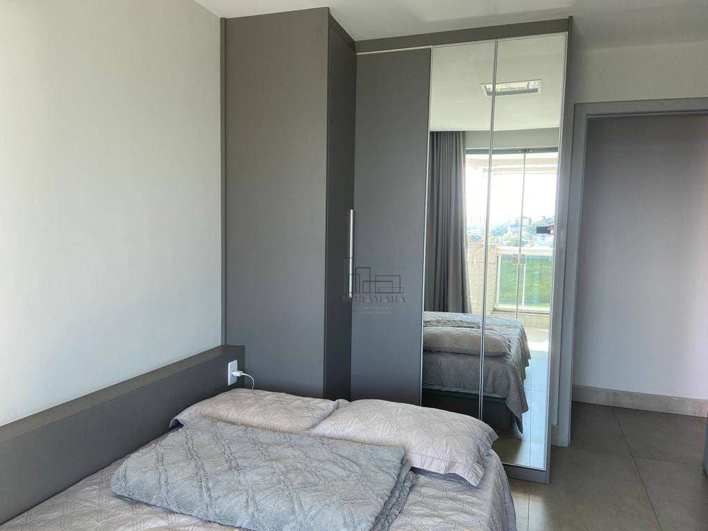 Apartamento à venda com 3 quartos, 224m² - Foto 8