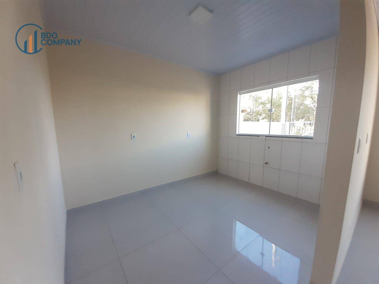 Casa à venda com 2 quartos, 70m² - Foto 8