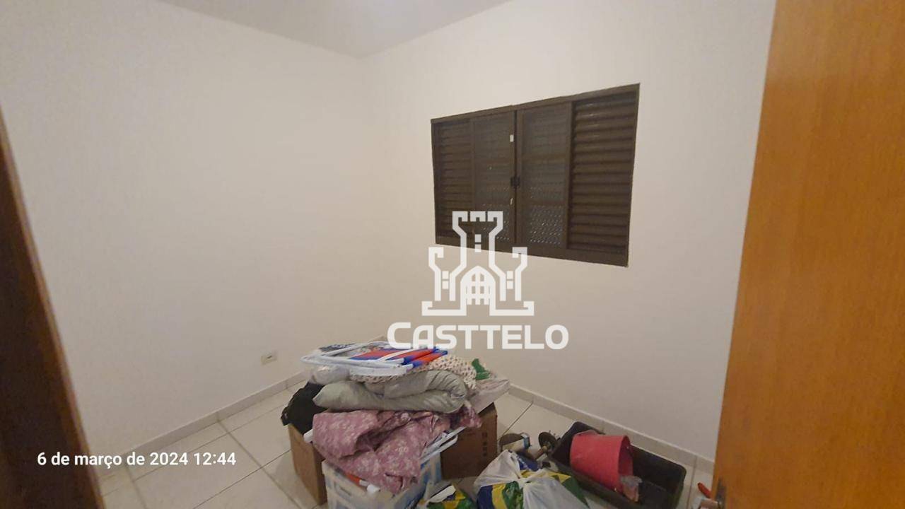 Casa à venda com 2 quartos, 60m² - Foto 7