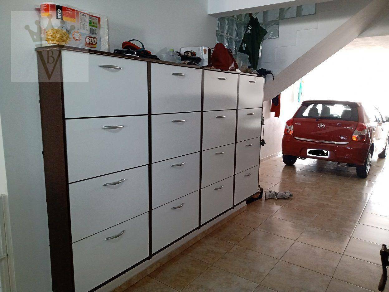 Sobrado à venda com 3 quartos, 300m² - Foto 3