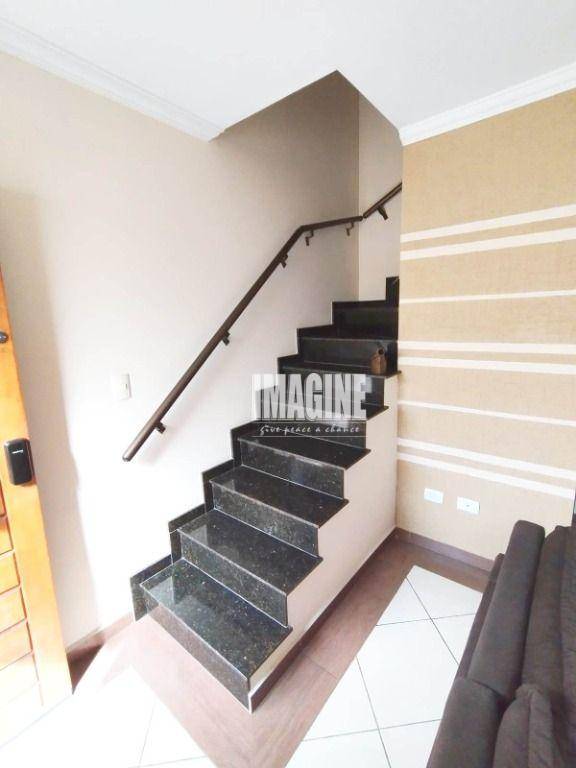 Sobrado à venda com 2 quartos, 60m² - Foto 17