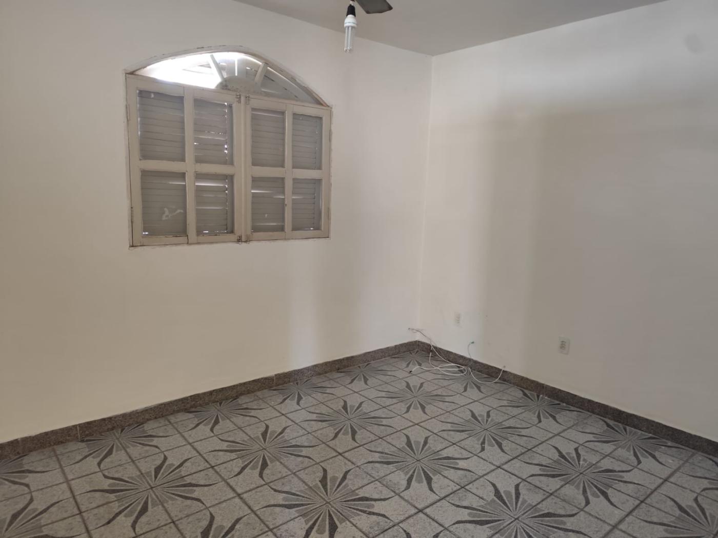 Casa para alugar com 3 quartos, 450m² - Foto 9