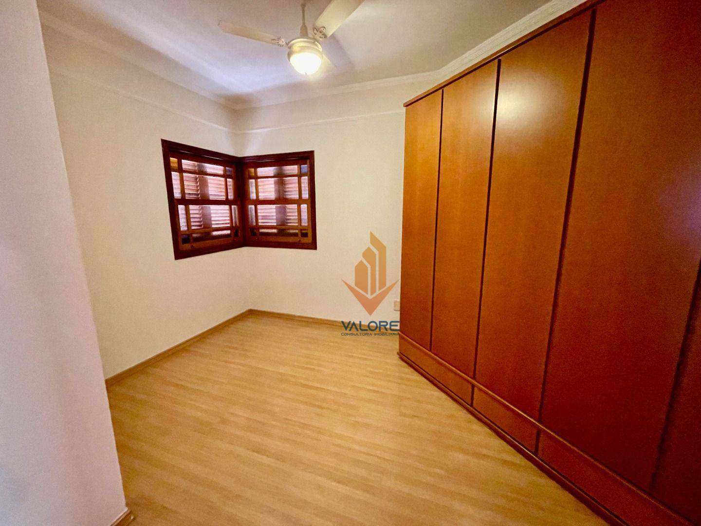 Casa de Condomínio à venda com 4 quartos, 350m² - Foto 71