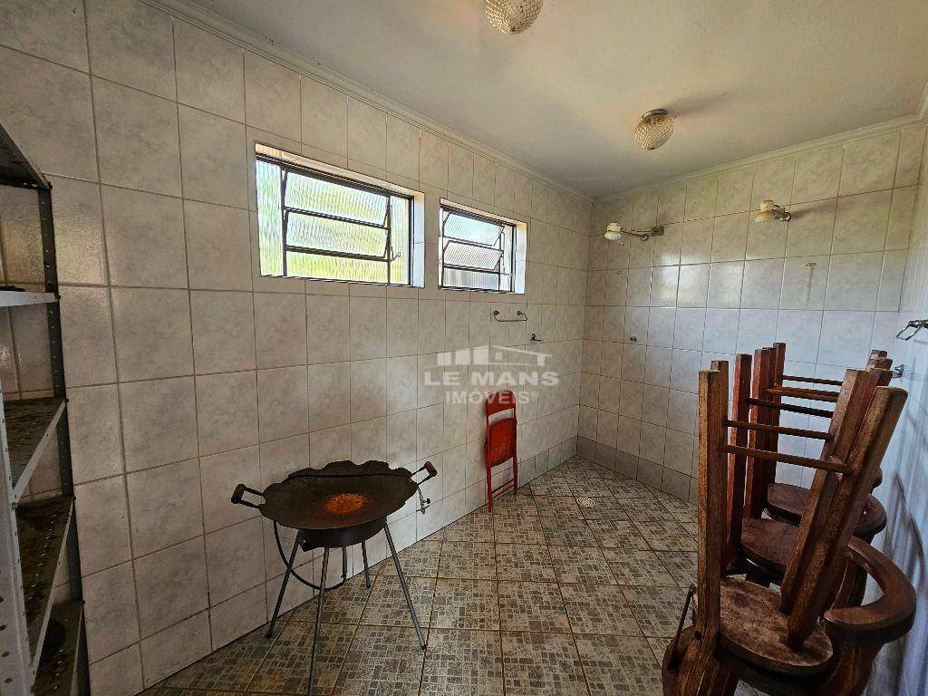 Chácara à venda com 4 quartos, 350m² - Foto 25