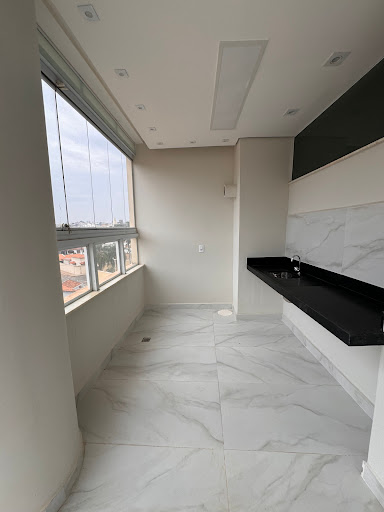 Apartamento à venda com 3 quartos, 162m² - Foto 2