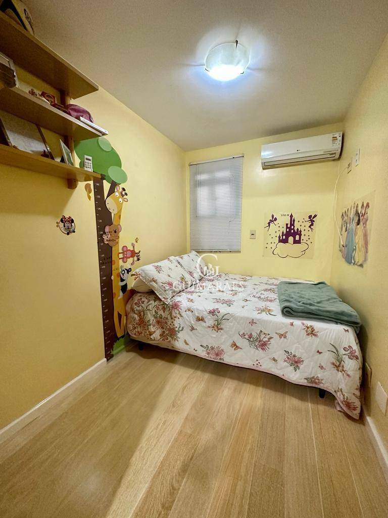 Apartamento à venda com 3 quartos, 108m² - Foto 2