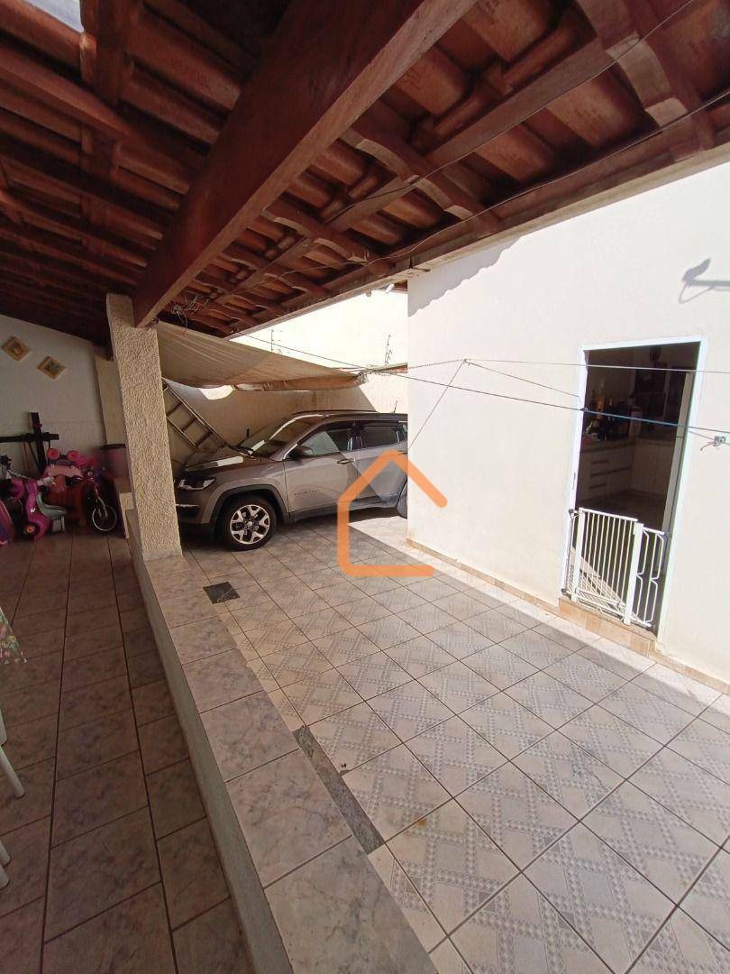 Casa à venda com 3 quartos, 230m² - Foto 21