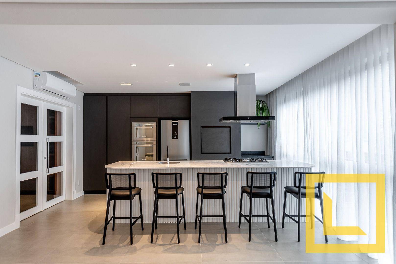 Apartamento à venda com 3 quartos, 170m² - Foto 20