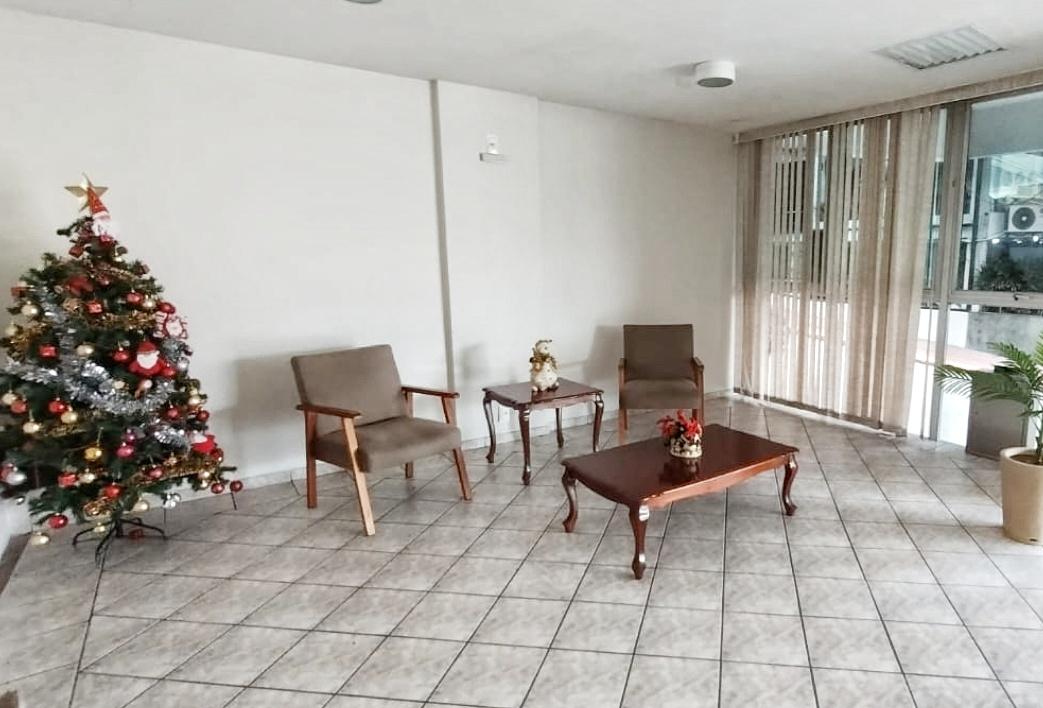 Apartamento à venda com 2 quartos, 61m² - Foto 5