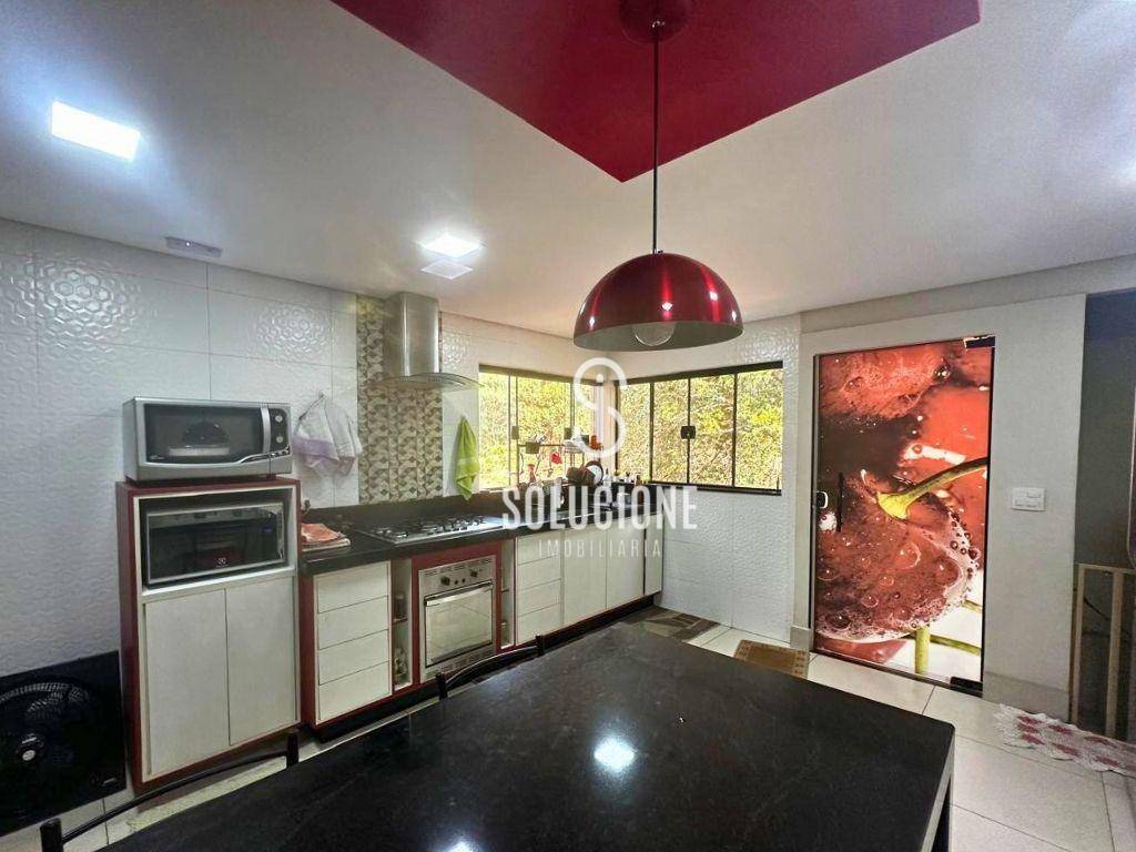 Casa à venda com 3 quartos, 145m² - Foto 11