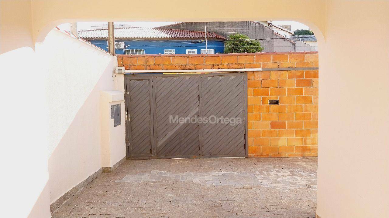 Casa para alugar com 3 quartos, 142m² - Foto 3