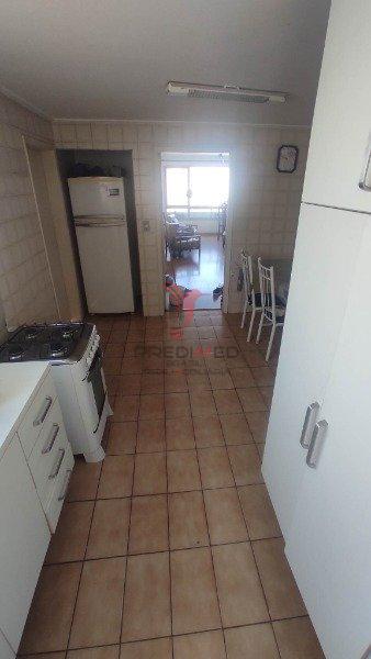 Apartamento à venda com 3 quartos, 98m² - Foto 17