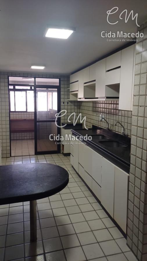 Apartamento à venda com 3 quartos, 186m² - Foto 8