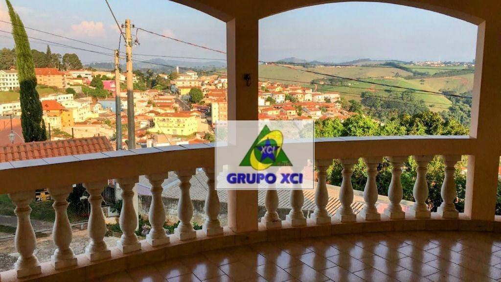 Casa, 5 quartos, 374 m² - Foto 1