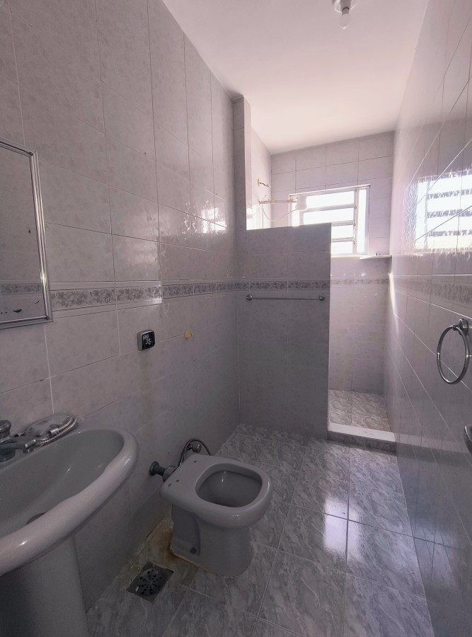 Casa à venda com 3 quartos, 600m² - Foto 10
