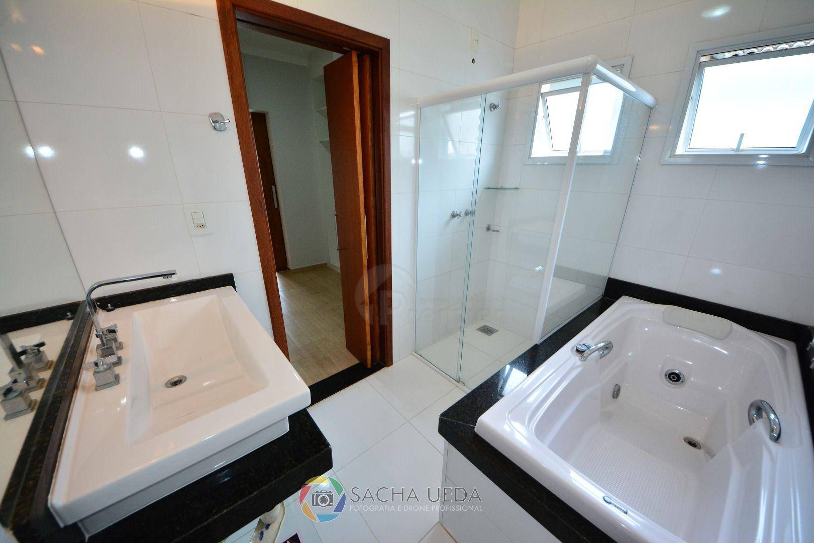 Casa de Condomínio à venda com 4 quartos, 318m² - Foto 40