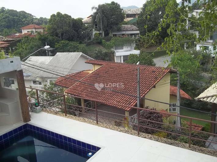 Casa de Condomínio à venda com 4 quartos, 215m² - Foto 12