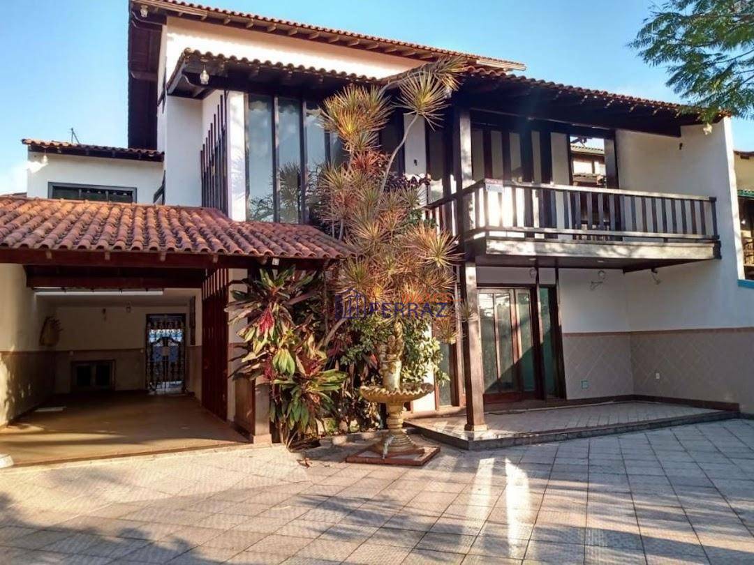 Casa à venda com 4 quartos, 360m² - Foto 1