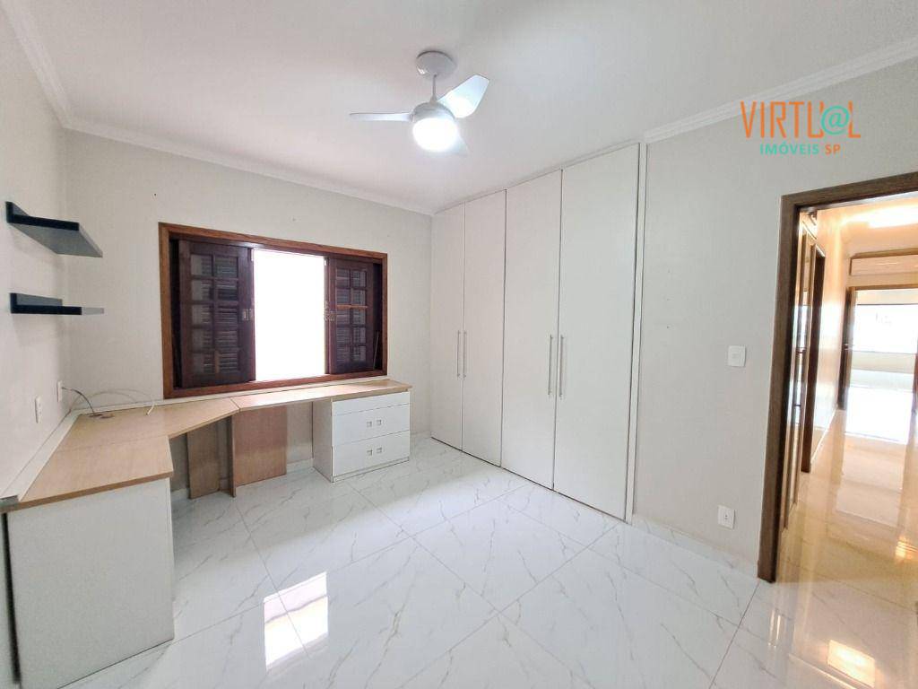 Casa para alugar com 3 quartos, 219m² - Foto 47