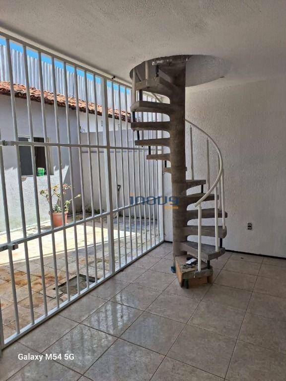 Casa à venda com 4 quartos, 170m² - Foto 14