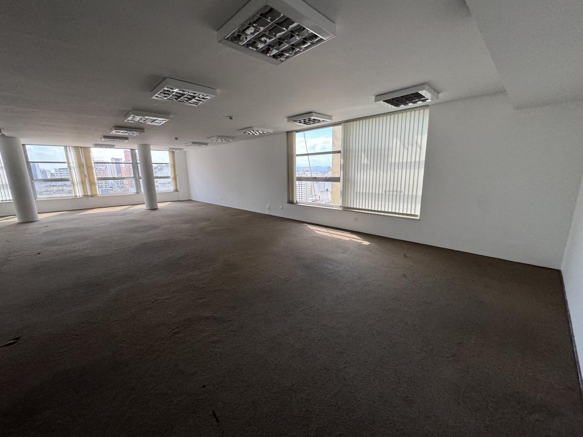 Prédio Inteiro à venda com 1 quarto, 256m² - Foto 3