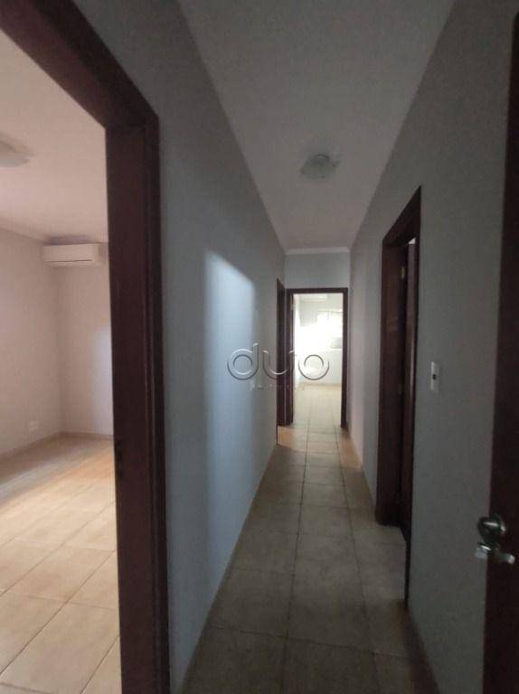 Casa à venda com 3 quartos, 204m² - Foto 13